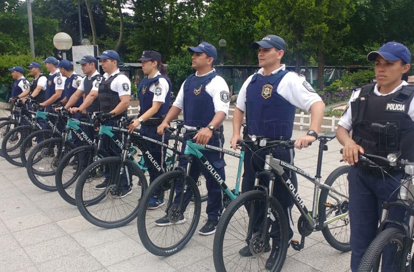 Empresarios portuarios donaron 12 bicicletas a la policía