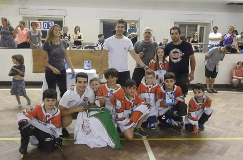 El Roller Hockey celebró fin de año con un torneo de menores