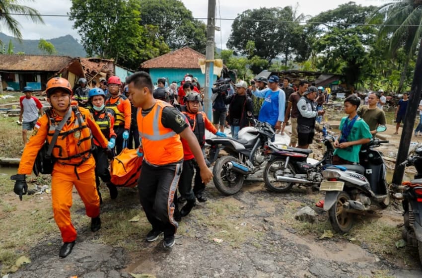 Tsunami en Indonesia: los muertos ascienden a 430