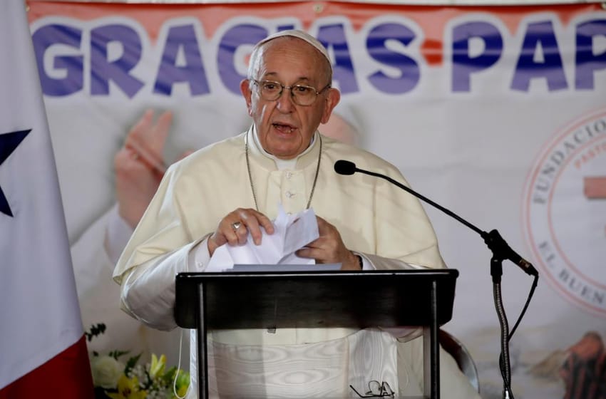 El Papa pidió "una solución justa y pacífica" para Venezuela