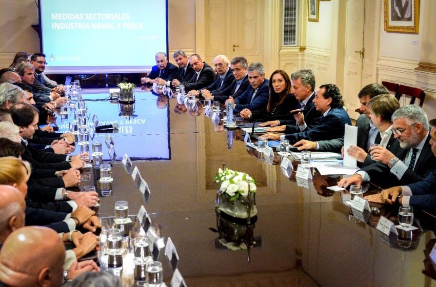 Macri firmó el decreto para la renovación de la flota pesquera