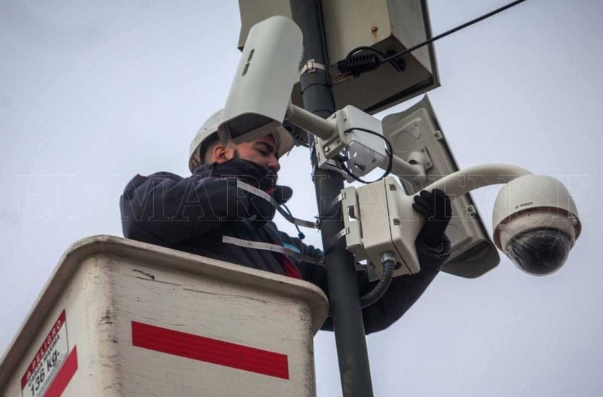 Instalaron una cámara de seguridad en Plaza España