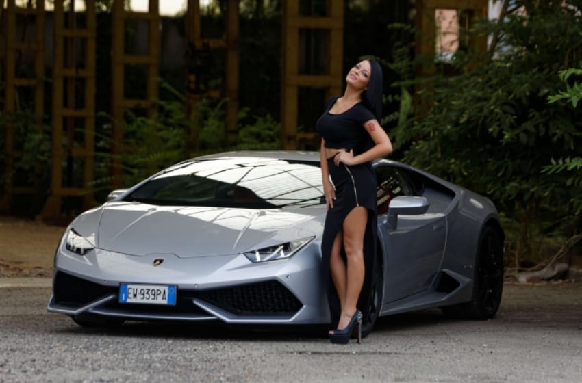 Profumo y Lamborghini presentan una colección en Espacio Clarín