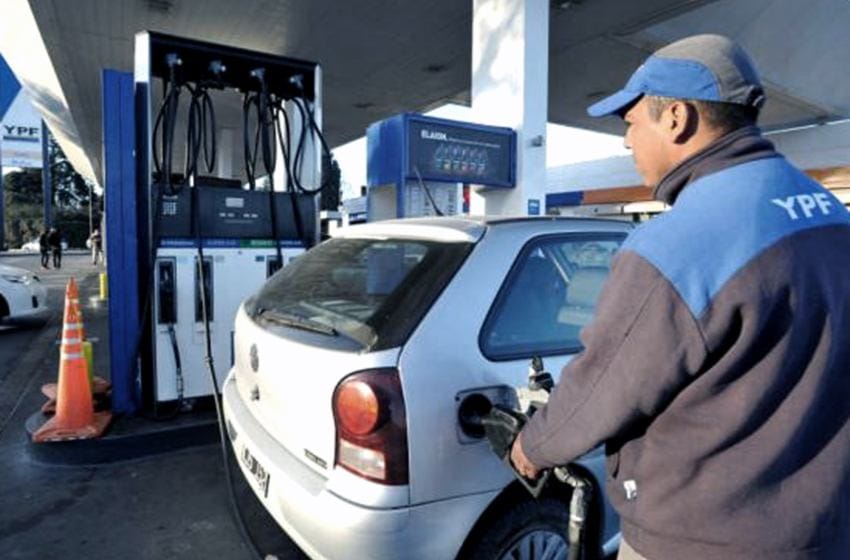 YPF incrementó los precios de sus combustibles