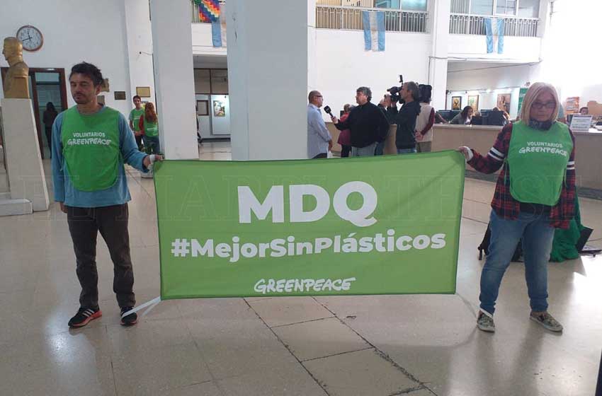 Piden que prohíban los plásticos de un solo uso en Mar del Plata