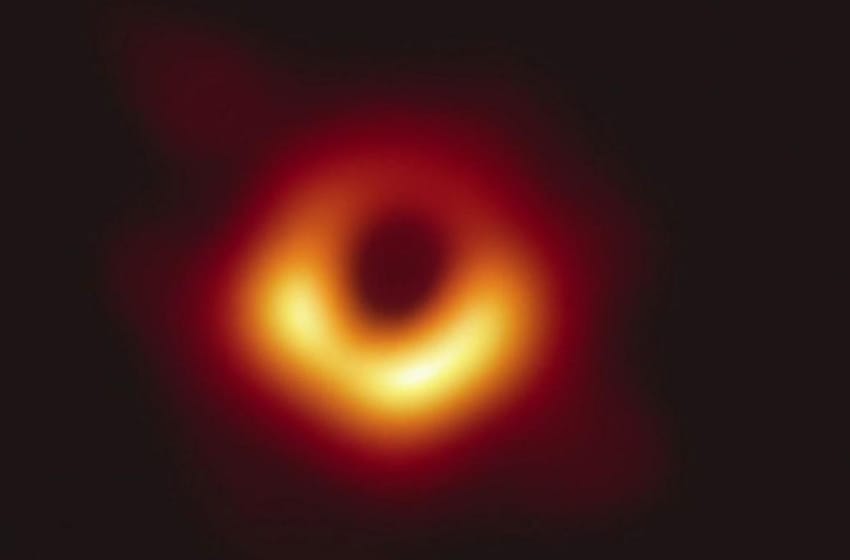 Por primera vez, se pudo fotografiar un agujero negro