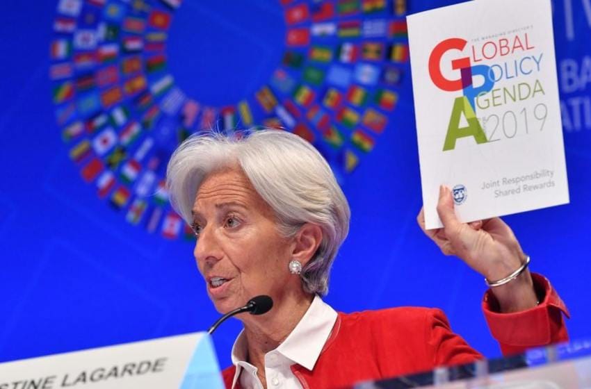 La titular del FMI dijo que la economía nacional "empieza a repuntar"