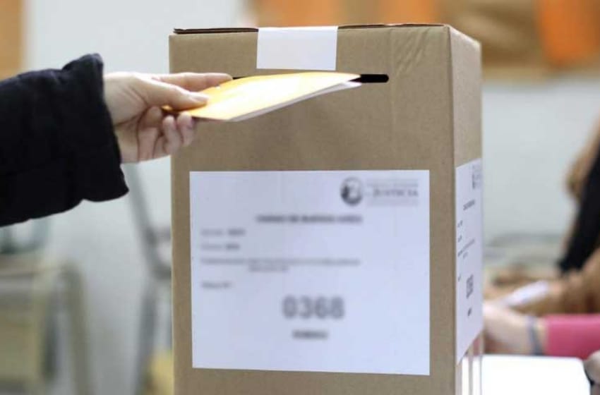 El Gobierno eliminó por decreto las "listas colectoras" electorales