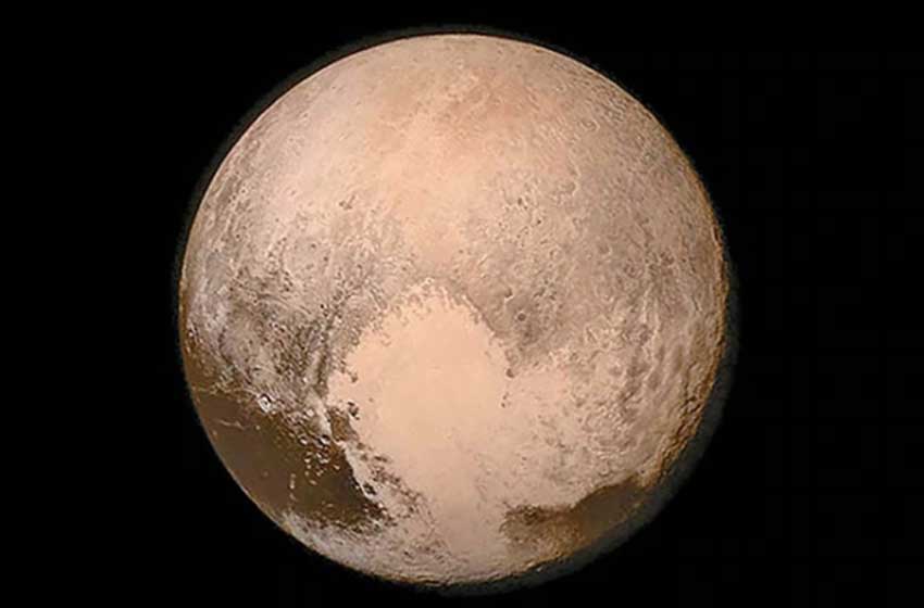 Hallaron en Plutón un elemento clave para que haya vida extraterrestre