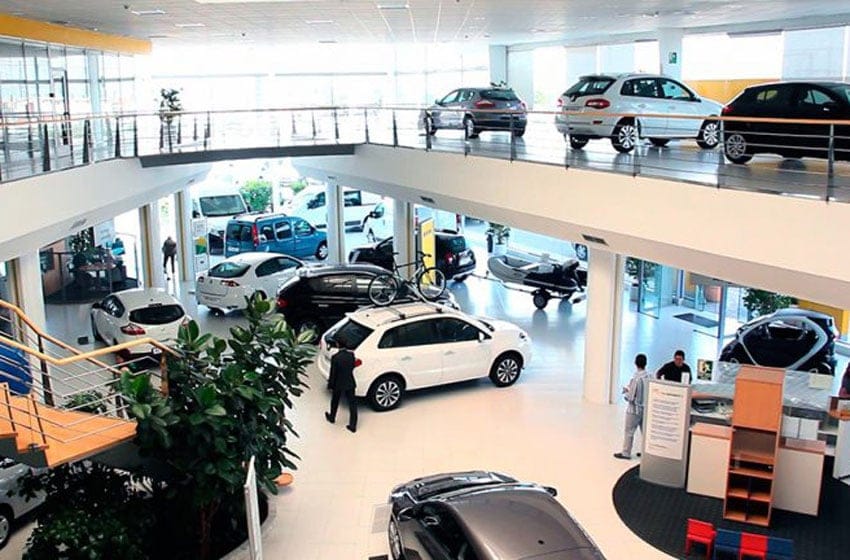 Concesionarios de Automotores advierten que “todos los meses se pierde stock”