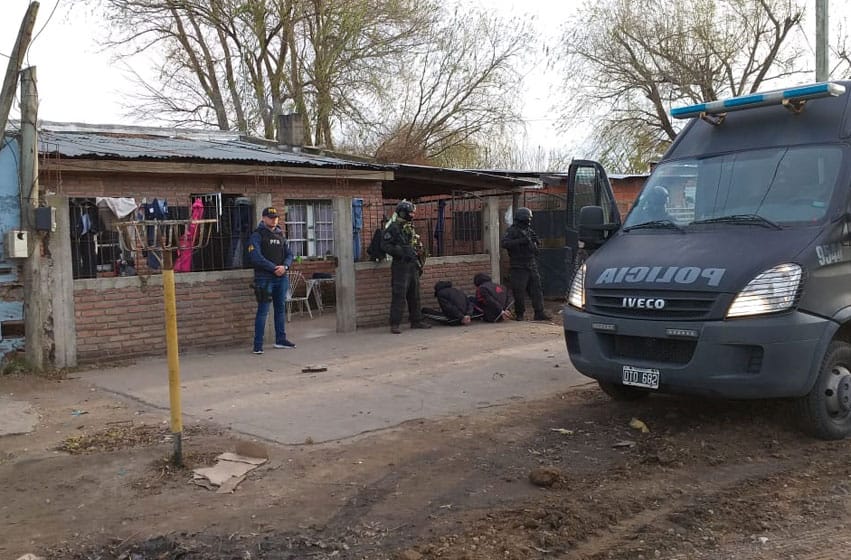 Desbarataron una banda narco en Las Heras: cuatro detenidos