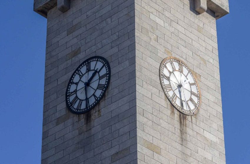 El municipio puso en funcionamiento el histórico reloj de la torre del Palacio