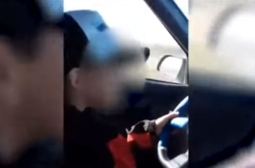"Acelera, maricón": un padre obligó a su hijo de 10 años a manejar en la ruta