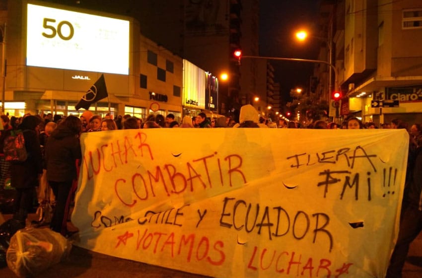 Mar del Plata se manifestó en solidaridad con el pueblo chileno