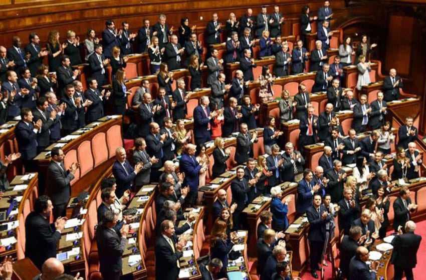 Italia: eliminaron a 345 legisladores para ahorrar 100 millones de euros al año