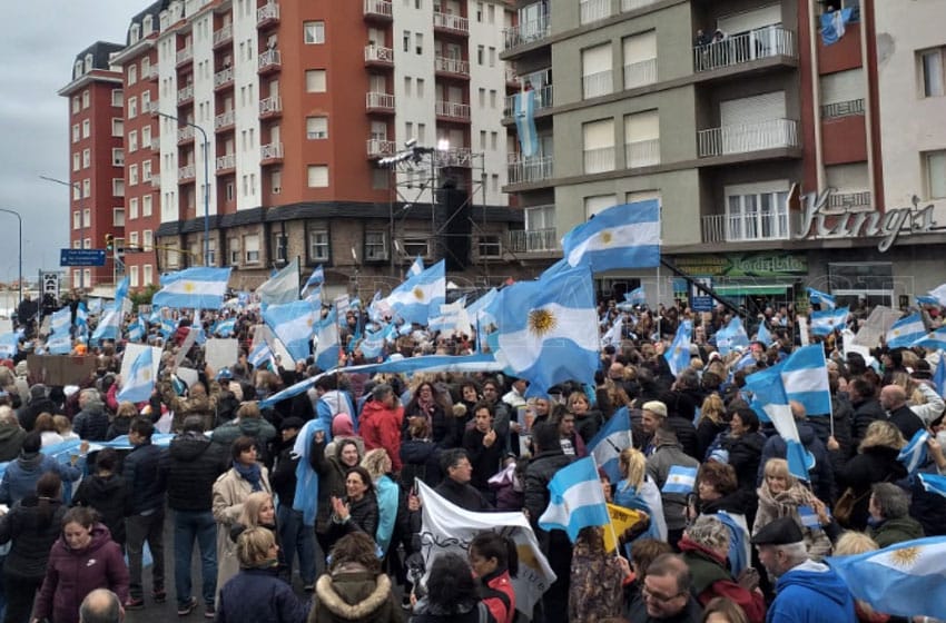 Mar del Plata palpita la llegada de Macri en la marcha del "Sí se puede"