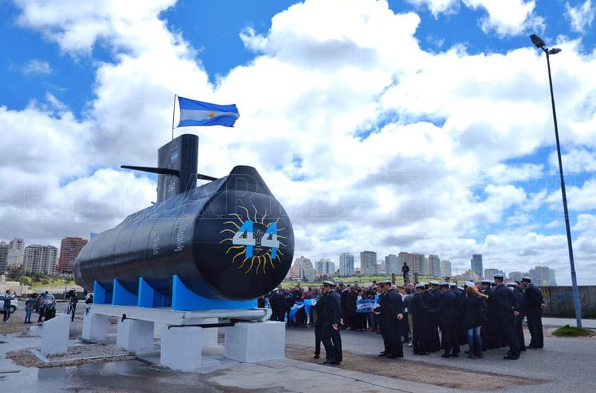 El Ministerio de Defensa recordó a la tripulación del submarino ARA San Juan: "Presentes"