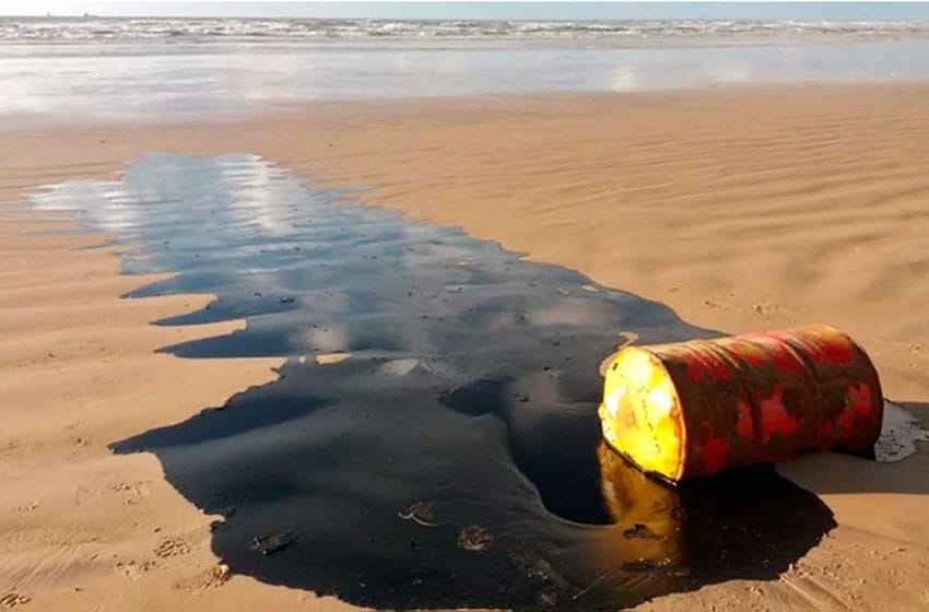 Marplatenses fueron testigos de la presencia de petróleo en la costa nordeste de Brasil