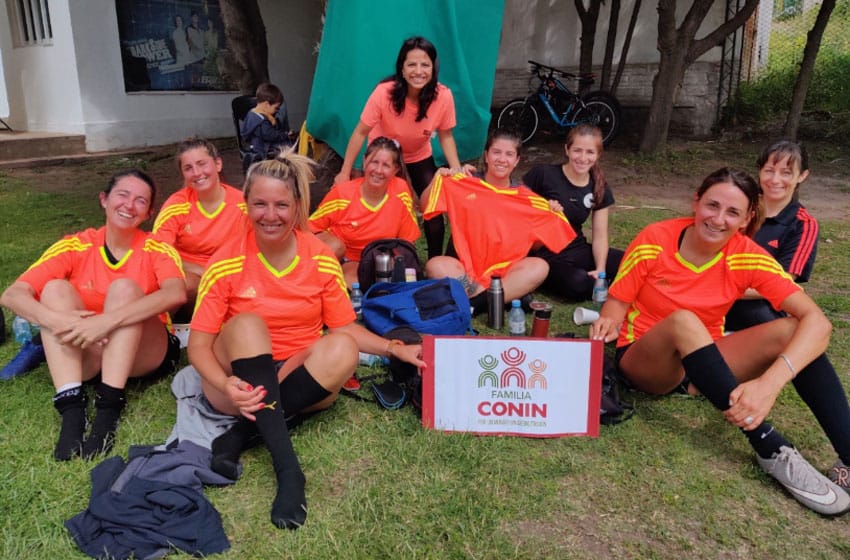 Copa Conin: Universidad Caece y “Pasalo a Nafta”, campeonas