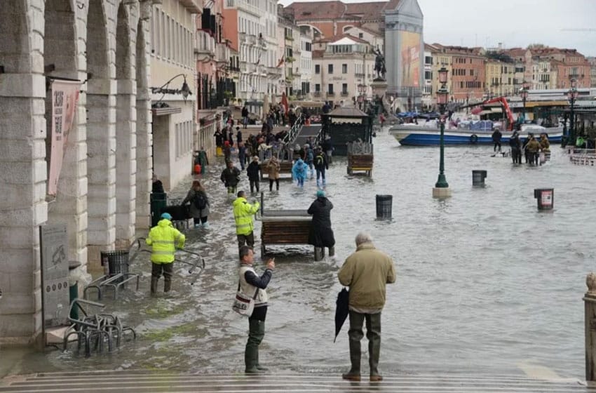 Al menos dos muertos tras una inundación histórica en Venecia