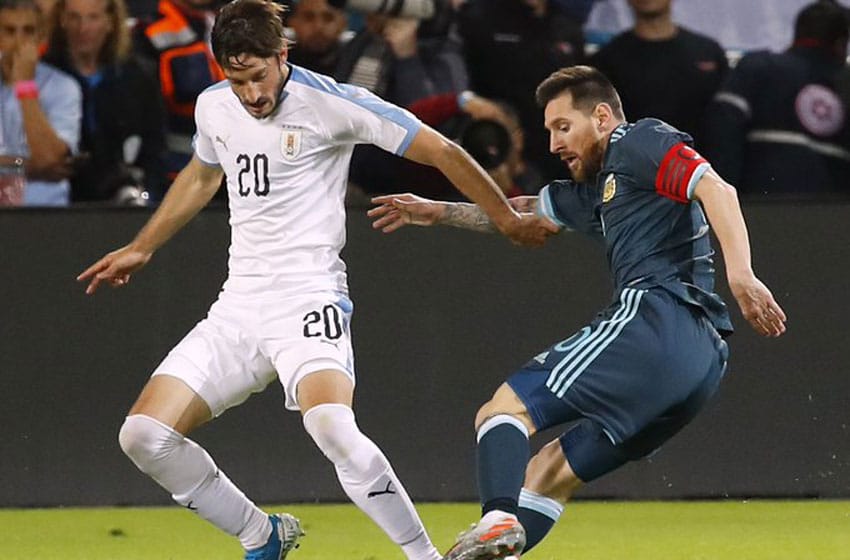 Argentina igualó 2 a 2 ante Uruguay en la última prueba del año