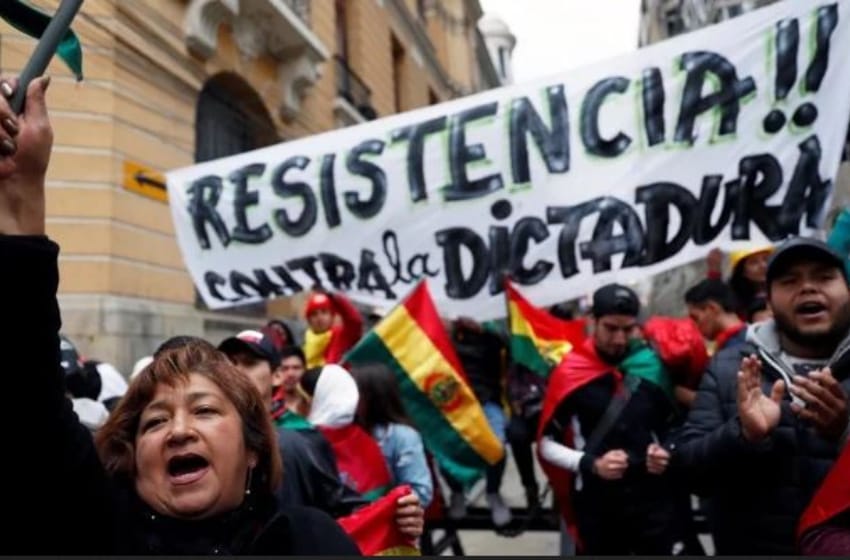 Ocho muertos en Bolivia por represión en una marcha de partidarios de Evo Morales 