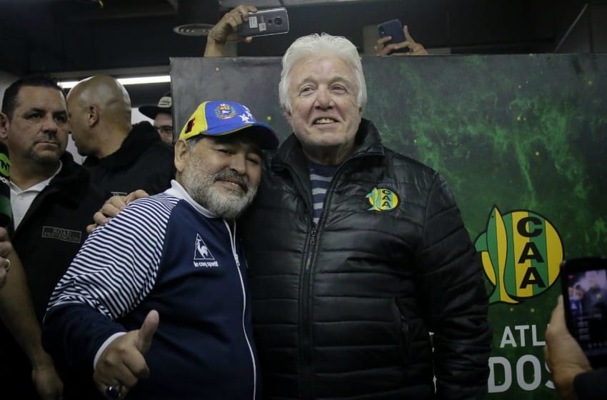 Reconocimiento de todo Aldosivi a Diego Maradona