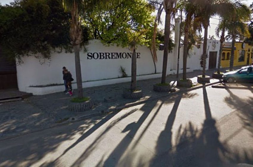Saltaron el portón de Sobremonte y robaron varias bebidas alcohólicas