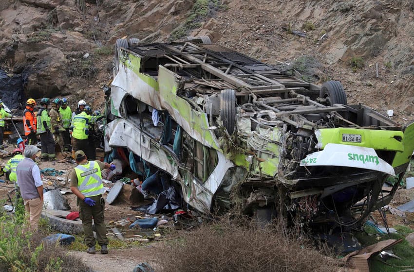 Chile: al menos 20 muertos y 20 heridos tras el vuelco de un ómnibus de dos pisos