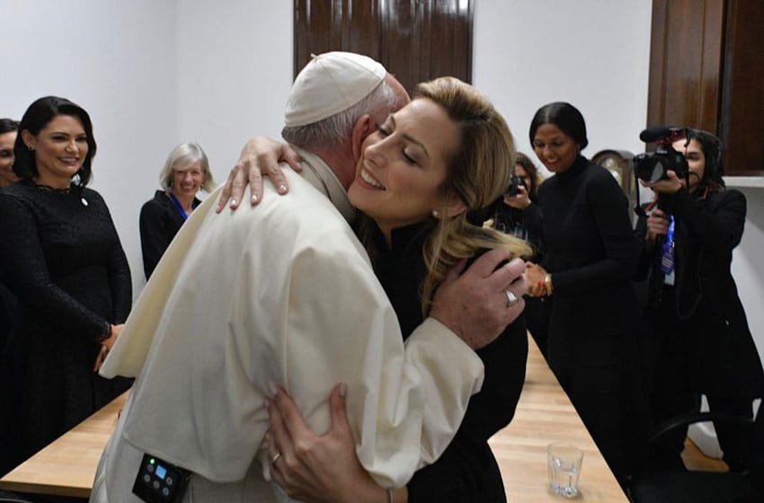 La primera dama visitó al Papa Francisco en el Vaticano
