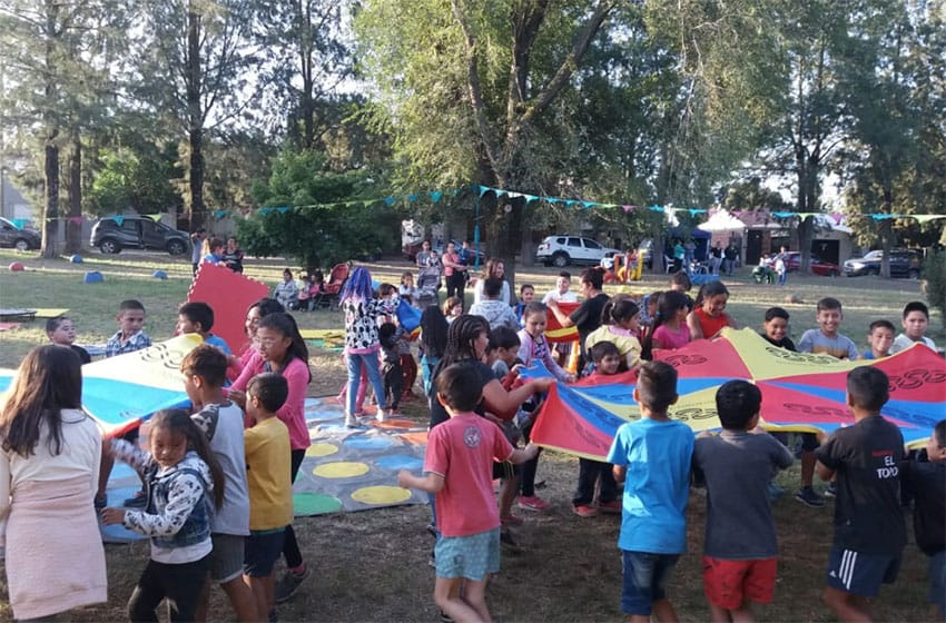 Con música y deportes para 150 chicos, Batán recibió el programa "Divertite en tu barrio"