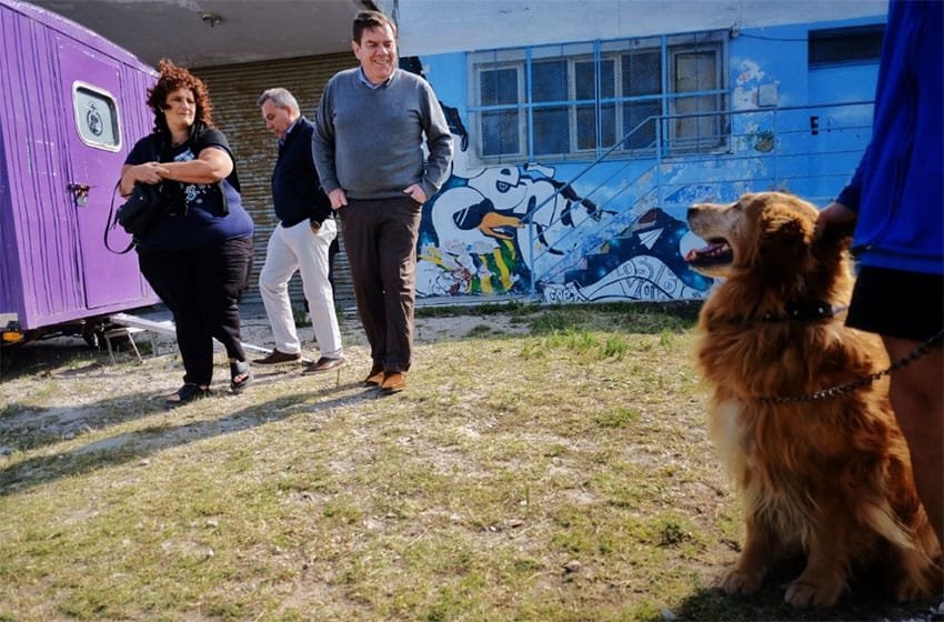 Montenegro supervisó jornada de castración de mascotas con el Quirófano Móvil