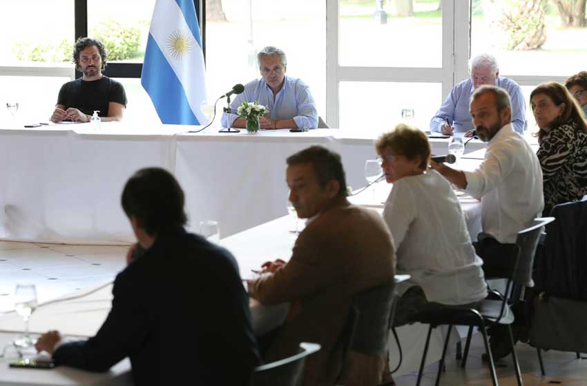 El comité de expertos recomendó a Alberto Fernández extender la cuarentena