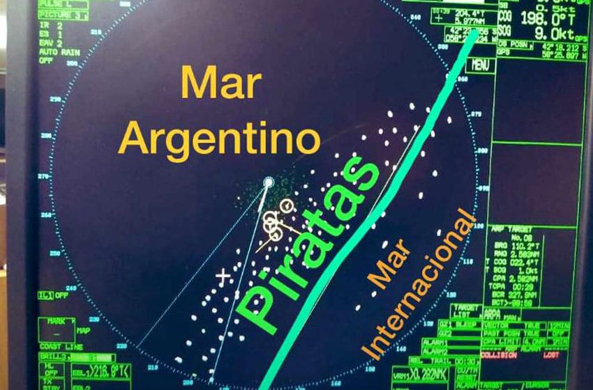 Denuncian que 100 barcos extranjeros pescan en el Mar Argentino