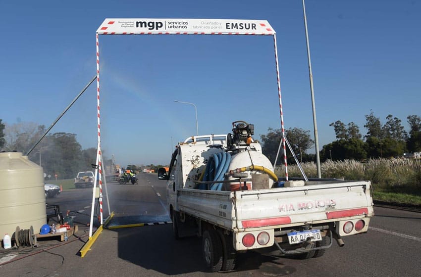 Ruta 2: instalan arco sanitizante para los autos que entren a Mar del Plata