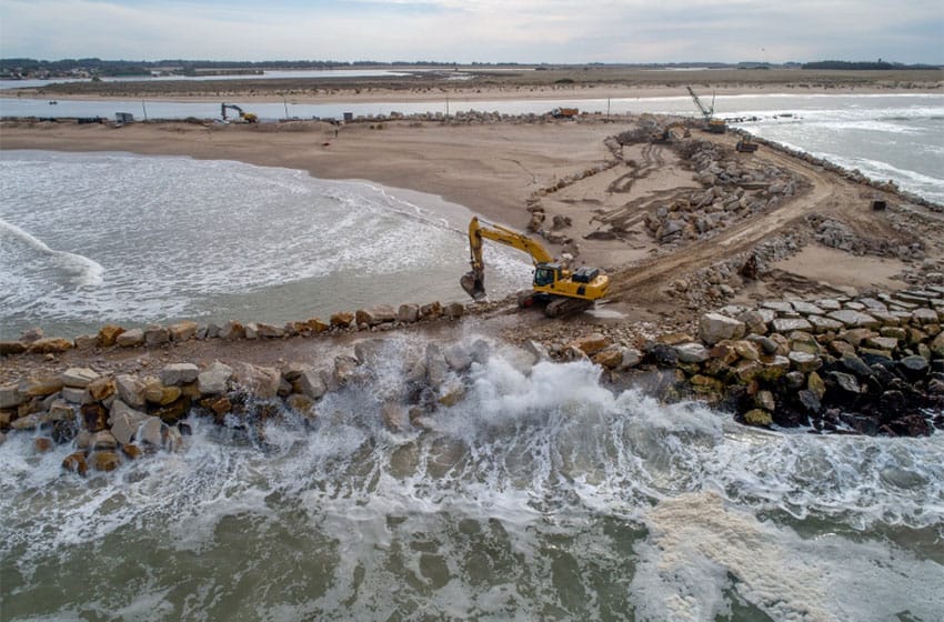 Reanudan obras en Mar Chiquita para mitigar el impacto de la erosión costera