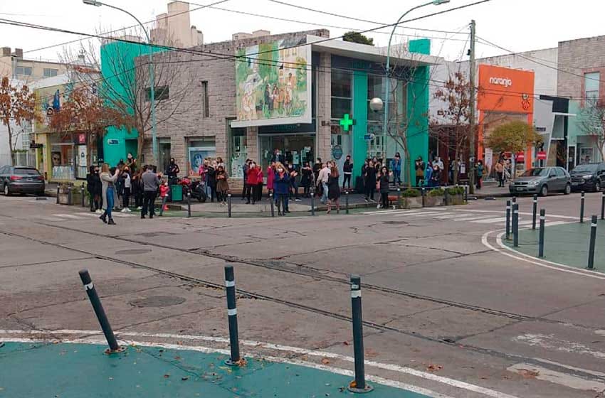 Cacerolazo en Mar del Plata: 15 mil comerciantes piden volver a trabajar
