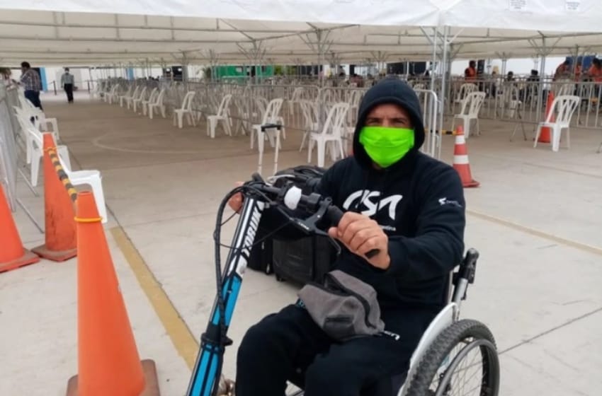 Surfista parapléjico varado en Perú: "Me siento abandonado por mi país"