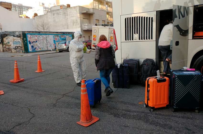 Es oficial: bonaerenses que regresen del exterior deberán aislarse cuatro días en hoteles