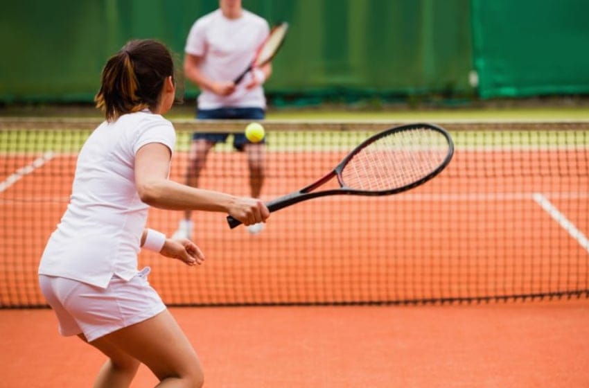 El tenis es el primer deporte que retoma la actividad en el país