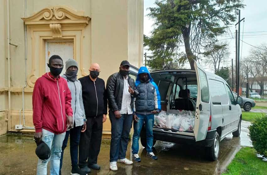 La Iglesia ayudó a 40 senegaleses varados en Mar del Plata