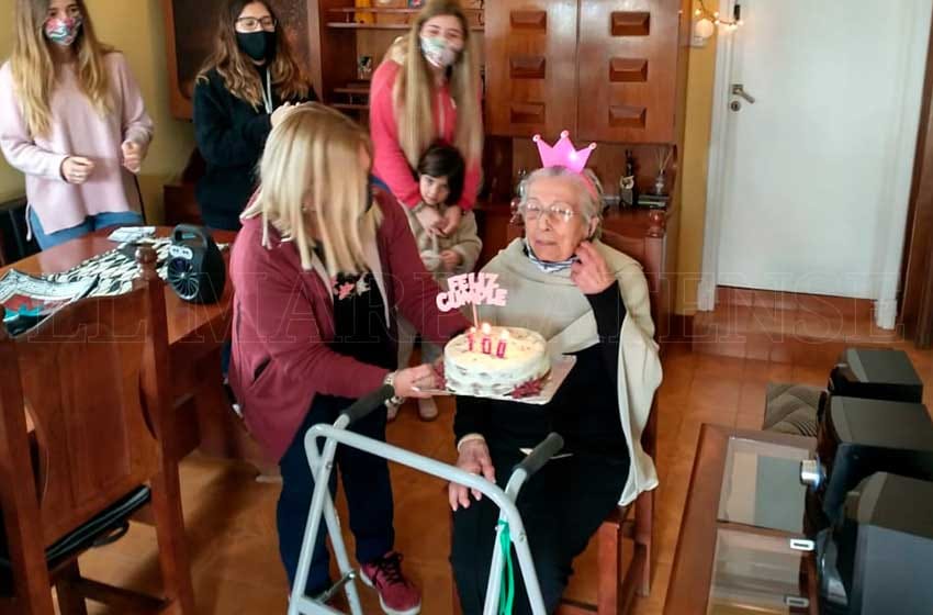 Nélida festejó un centenario en cuarentena con una grata sorpresa