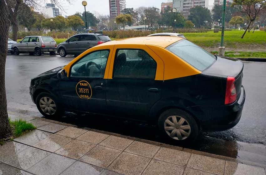 Denuncian taxis de CABA en Mar del Plata: "Algo está fallando en los accesos"
