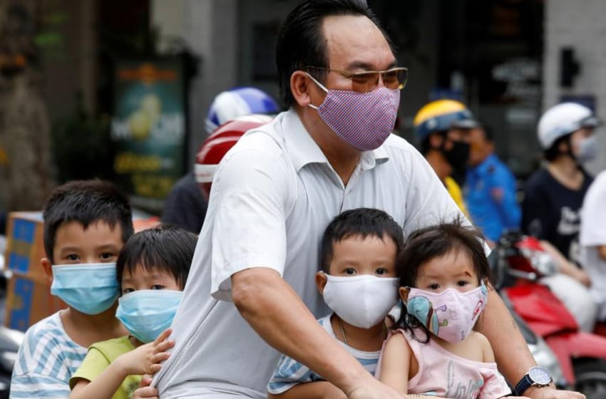 El rebrote de coronavirus en Vietnam se extiende a más ciudades