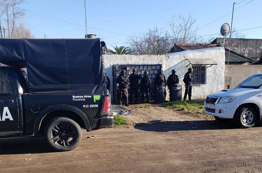 Entraron a una casa del barrio Belgrano y amenazaron con arma de fuego: fueron detenidos