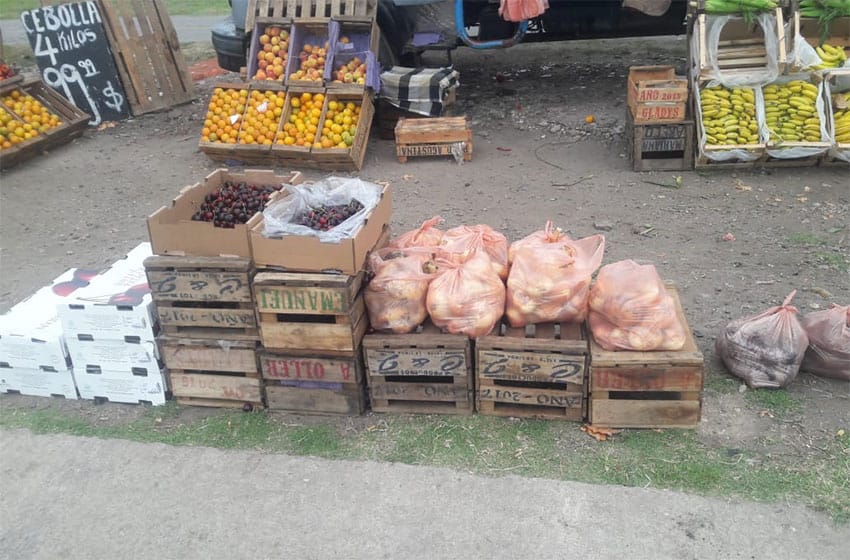 Grabois busca instalar puestos de venta de frutas y verduras en esquinas de Mar del Plata