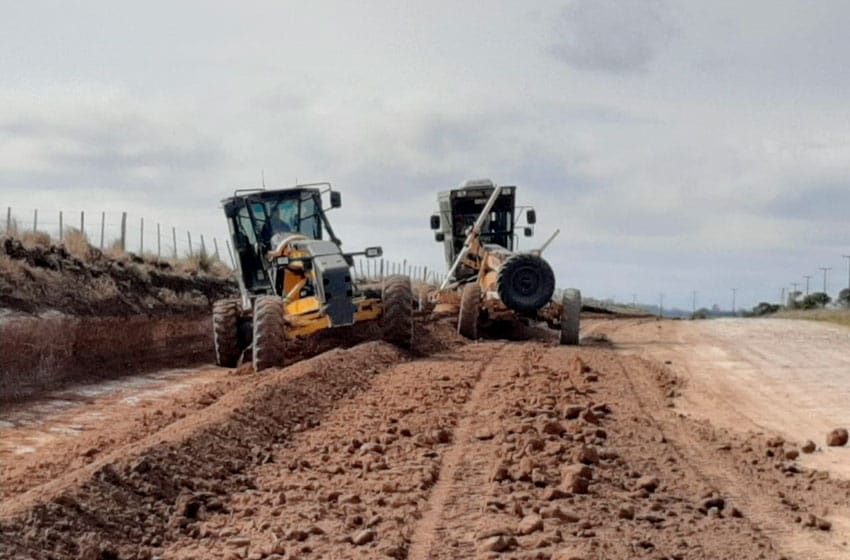Balcarce intensifica trabajos en caminos rurales