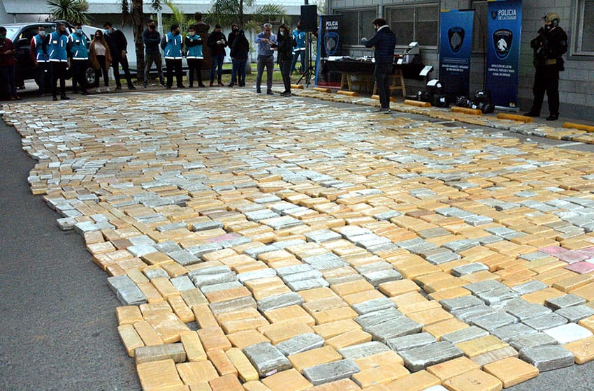 Golpe al narcotráfico en Malvinas Argentinas: secuestraron 2400 kilos de droga