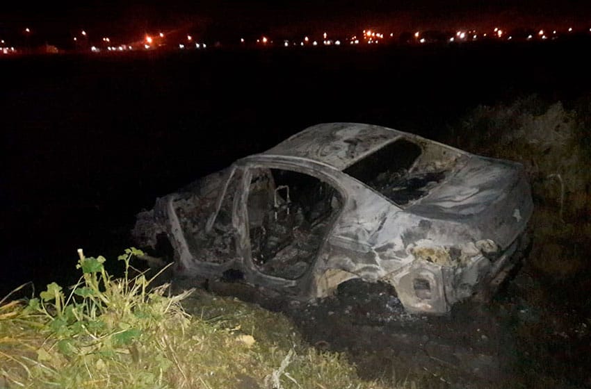 Crimen en Las Canteras: encontraron incendiado el auto en el que escaparon los asesinos de Lucas Maniglia