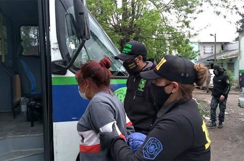 Cuatro detenidos por vender droga en Parque Hermoso